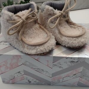 Old Navy Baby Sherpa Boots